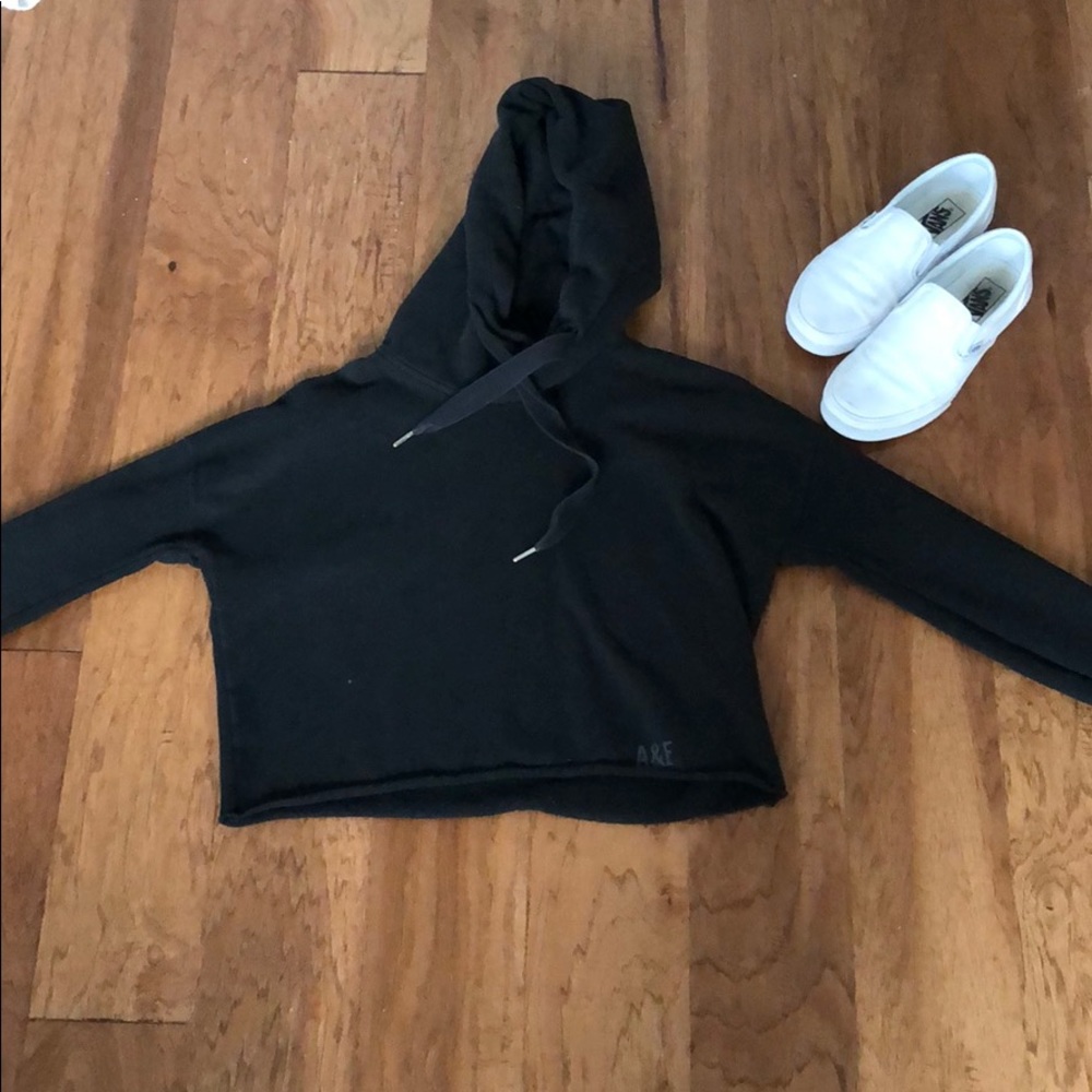 Abercrombie & Fitch Cropped Sweatshirt